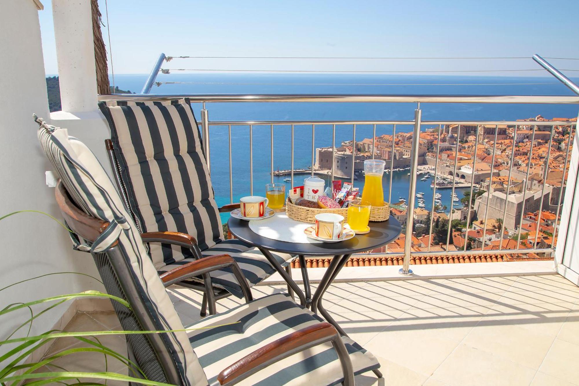 Superb View 1 Apartment *